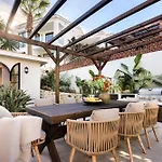 Jazmine Exquisite Oasis Nuva Andalucia Villa *