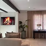 Jazmine Exquisite Oasis Nuva Andalucia Villa *