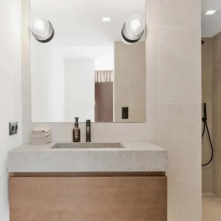 Jazmine Exquisite Oasis Nuva Andalucia Villa *