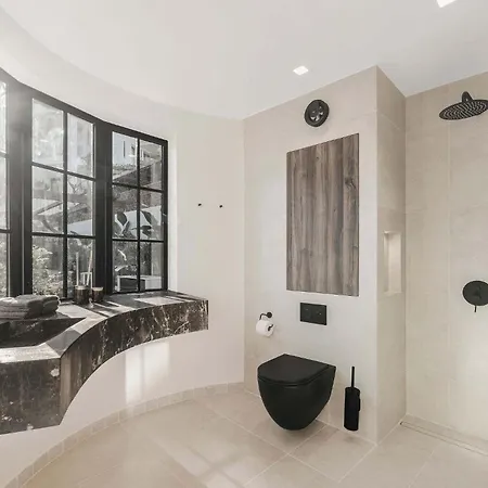 Jazmine Exquisite Oasis Nuva Andalucia