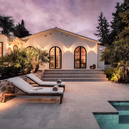 Villa Jazmine Exquisite Oasis Nuva Andalucia *