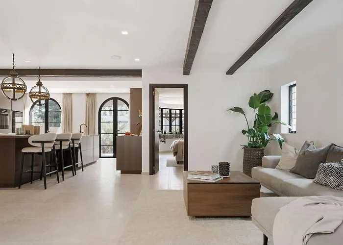 Jazmine Exquisite Oasis Nuva Andalucia Вилла *