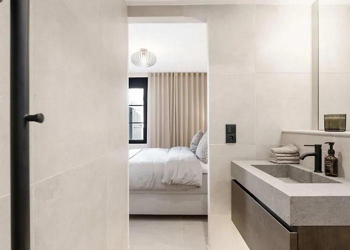 Вилла Jazmine Exquisite Oasis Nuva Andalucia *