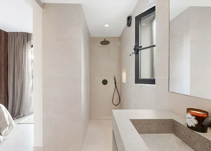 Jazmine Exquisite Oasis Nuva Andalucia Вилла