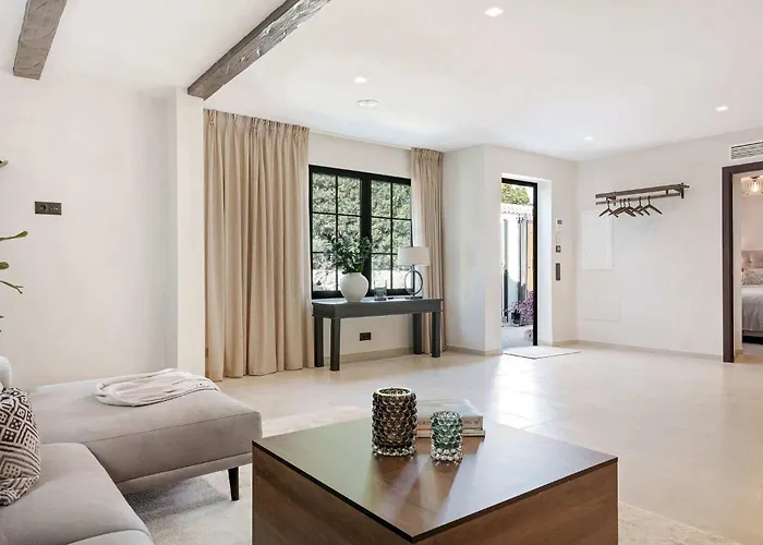 Вилла Jazmine Exquisite Oasis Nuva Andalucia *