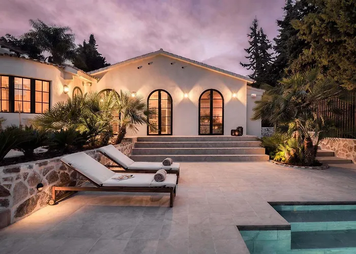 Villa Jazmine Exquisite Oasis Nuva Andalucia *