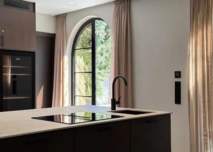 Villa Jazmine Exquisite Oasis Nuva Andalucia