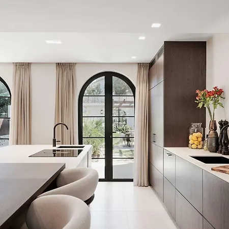 Jazmine Exquisite Oasis Nuva Andalucia Villa Marbella