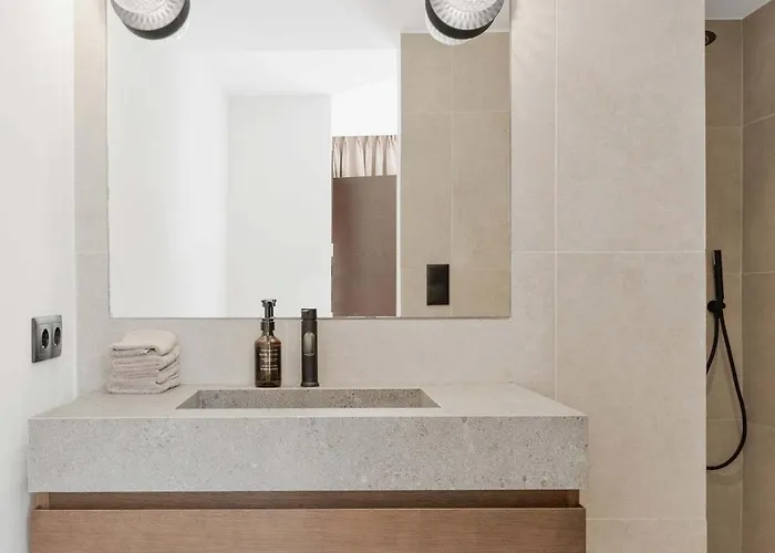 Jazmine Exquisite Oasis Nuva Andalucia Villa *