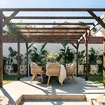 Jazmine Exquisite Oasis Nuva Andalucia Villa *